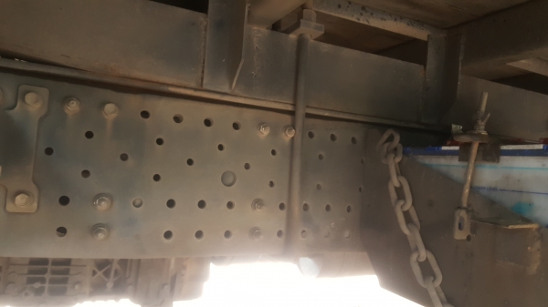 ขาย 6 ล้อisuzu NPR 150 เเรงม้า ปี 56 ยาว 5 เมตร ตู้ 3 บาน