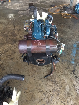 ขายเครื่องแบ็คโฮ ยี่ห้อ คูโบต้า ขนาด 3สูบ รุ่น D1402 สำหรับใส่แบ็คโฮ PC30 หรือรถไถนั่งขับ สภาพสวยมากๆ