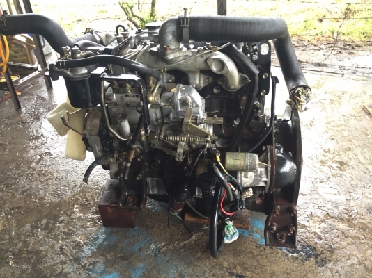 ขายเครื่องแบ็คโฮ PC60 ยี่ห้อ ISUZU รุ่น 4JB1 สำหรับใส่แบ็คโฮ KOBELCO (โกเบ) SK60 หรือ SUMITOMO สภาพสวยมาก