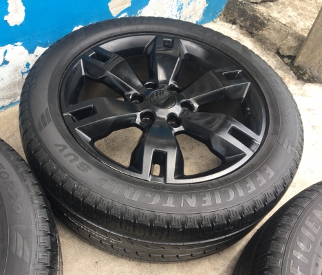 ล้อแม็ก Ford Everest ขอบ 20 สีดำ พร้อมยาง 265-50-20 ปลายปี 15
