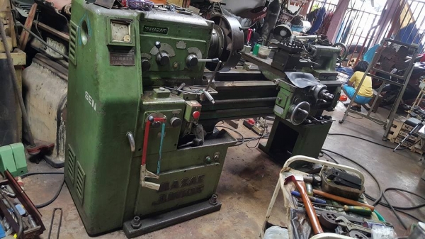 ขายครับขาย เครื่องกลึง 6 ฟุต 3 เพลา ญี่ปุ่น มาพร้อมชุดกลึงเรียว มีสามจับ และสี่จับพร้อม เงียบทุกเกียร์ สภาพใช้งานอยู่ 78000 บาท 0814583376 เอก ปทุม ขายครับขาย เครื่องกลึง 6 ฟุต 3 เพลา ญี่ปุ่น มาพร้อมชุดกลึงเรียว มีสามจับ และสี่จับพร้อม เงียบทุกเกียร์ สภาพใช้งานอยู่ 78000 บาท 0814583376 เอก ปทุม