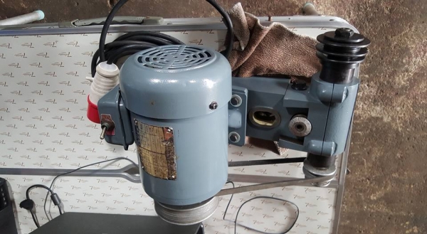 ขายครับขาย grinder tool post ฉินเหิอ แท่นเจียร สำหรับติดตั่งกับเครื่องกลึง สำหรับงานละเอียด หรือเก็บผิวชิ้นงานที่ชุบแข็ง 15000 บาท 0814583376 เอก ปทุม ขายครับขาย grinder tool post ฉินเหิอ แท่นเจียร สำหรับติดตั่งกับเครื่องกลึง สำหรับงานละเอียด หรือเก็บผิวชิ้นงานที่ชุบแข็ง 15000 บาท 0814583376 เอก ปทุม