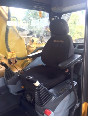 Komatsu PC210LC รถเก่าญี่ปุ่น สภาพสวยมาก ไม่เคยใช้งานในไทย สนใจติดต่อ0813553478(คุณโย) Komatsu PC210LC รถเก่าญี่ปุ่น สภาพสวยมาก ไม่เคยใช้งานในไทย สนใจติดต่อ0813553478(คุณโย)