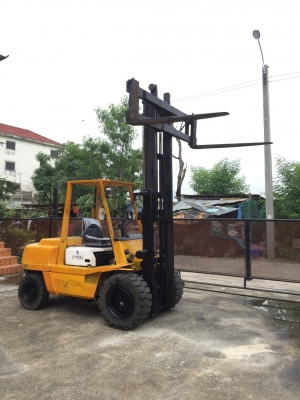 ขายรถยกโฟร์คลิฟท์toyota ดีเซล 4ตัน ยกตู้คอนเทนเนอร์
