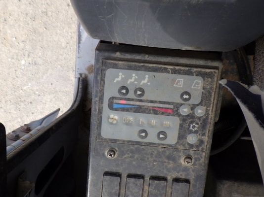 Kobelco SK60-3 *มีลายหัวเจาะ รถขุด นำเข้าจากญี่ปุ่น โทร. 080-6565422 (หนิง)