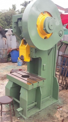 ขายปั๊ม80ตันเหล็กเหนียวพร้อมใช้เสียงเงียบ