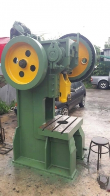 ขายปั๊ม80ตันเหล็กเหนียวพร้อมใช้เสียงเงียบ