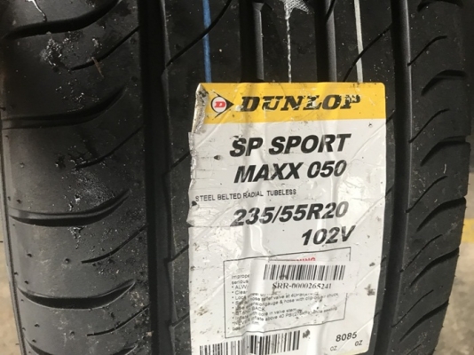 DUNLOP SP SPORT MAXX 050 235/55R20 ราคาเส้นละ 8,500 บาท