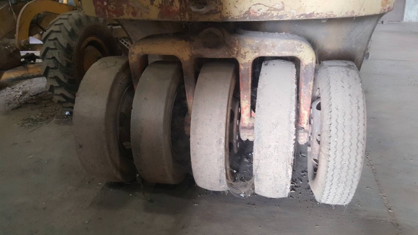 ขาย รถบดล้อยาง 11 ล้อ WATANABE รถใช้งานได้ปกติ มีเล่มทะเบียนครบ