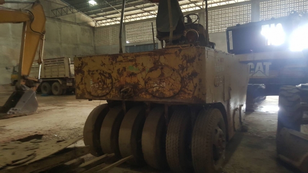 ขาย รถบดล้อยาง 11 ล้อ WATANABE รถใช้งานได้ปกติ มีเล่มทะเบียนครบ