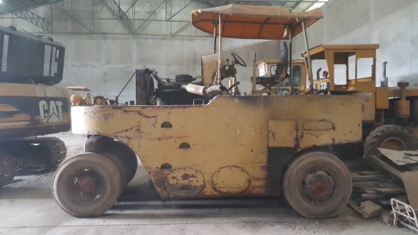 ขาย รถบดล้อยาง 11 ล้อ WATANABE รถใช้งานได้ปกติ มีเล่มทะเบียนครบ