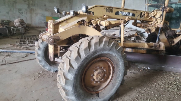 ขาย รถเกรด CAT 140G 72V สภาพเก่าเก็บไม่ค่อยได้ใช้งาน เครื่องดี เกียร์ดี เอกสารเล่มทะเบียนครบ