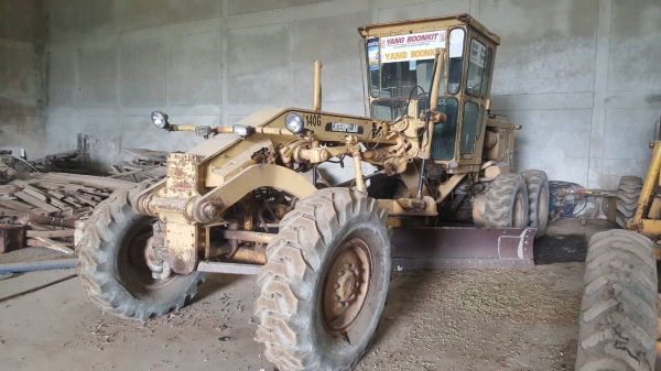 ขาย รถเกรด CAT 140G 72V สภาพเก่าเก็บไม่ค่อยได้ใช้งาน เครื่องดี เกียร์ดี เอกสารเล่มทะเบียนครบ