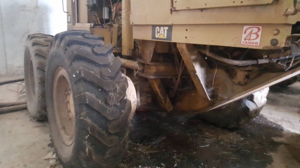ขาย รถเกรด CAT 140G 72V สภาพเก่าเก็บไม่ค่อยได้ใช้งาน เครื่องดี เกียร์ดี เอกสารเล่มทะเบียนครบ