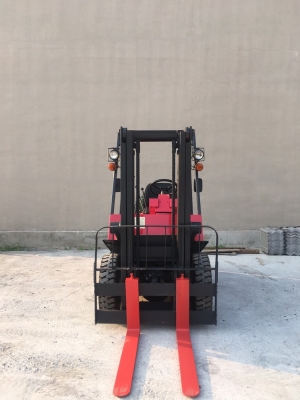 รถยกForklift nissan 2.0 รถยกForklift nissan 2.0