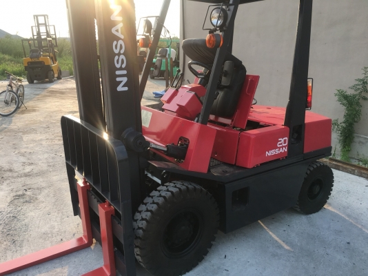 รถยกForklift nissan 2.0 รถยกForklift nissan 2.0