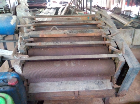 ขายอุปกรณ์ทำยางทัุ้งหมด 20กง ชั่ง2คัน จักรีดยางอุปกรณ์ครบชุด  เจ้าของหยุดกิจการ