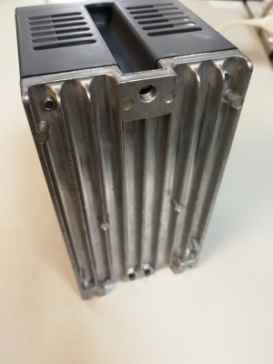 อินเวอร์เตอร์0.1k เข้า220vออก3เฟส