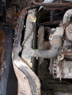 ขาย 6ล้อ isuzu NKR 110แรง ใส่เครื่อง115 ไม่มีเล่ม