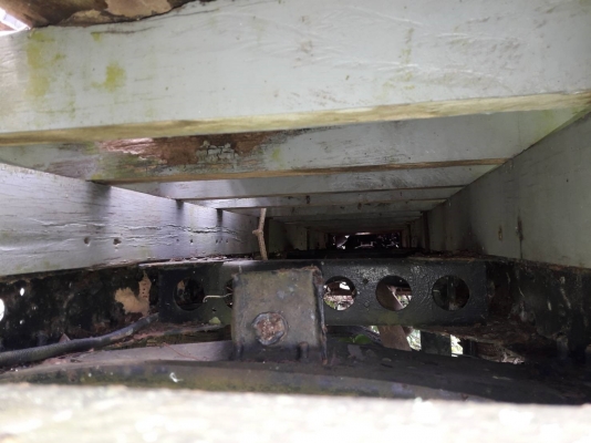 ขาย 6ล้อ isuzu NKR 110แรง ใส่เครื่อง115 ไม่มีเล่ม