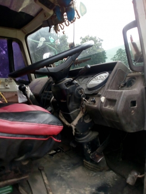 สิบล้อดั๊ม จ้าวอินทรี สองเพลา