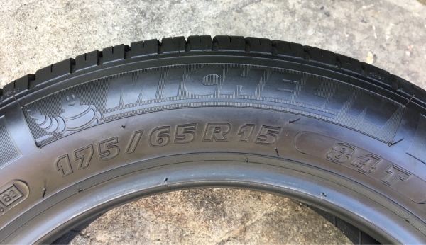 ยาง Michelin 175-65-15 น้องๆป้ายแดง ดอกหนานิ่ม เต็มๆทุกเส้น ยาง Michelin 175-65-15 น้องๆป้ายแดง ดอกหนานิ่ม เต็มๆทุกเส้น