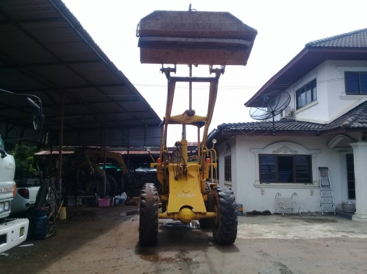 รถตัก JH 30 B