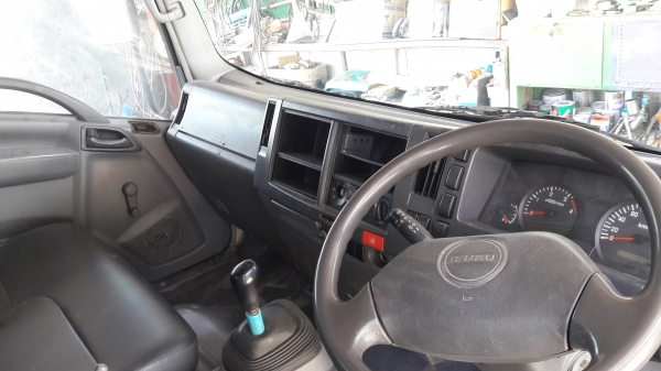 ขายNPR150HP ปี51 เครื่องดีคัชชีสวย แอร์เย็น 3มิตร สวยๆพร้อมใช้ ทะเบียนเต็ม เล่มพร้อม ต่อรองได้