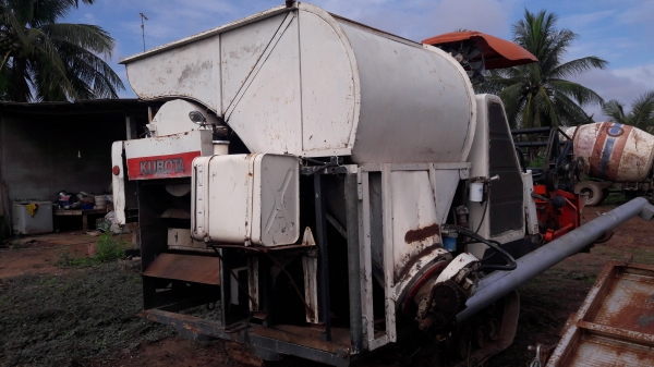 ขายรถเกี่ยวข้าวช ขายรถเกี่ยวข้าวช