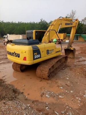 KOMATSU PC 200-8 MO