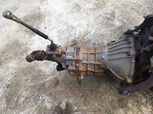 ขายเครื่องพร้อมเกียร์ 2L