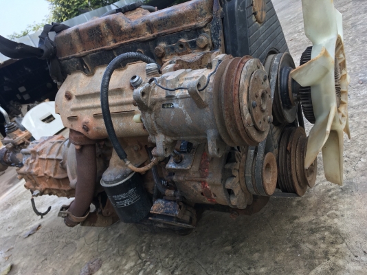 ขายเครื่องพร้อมเกียร์ 2L