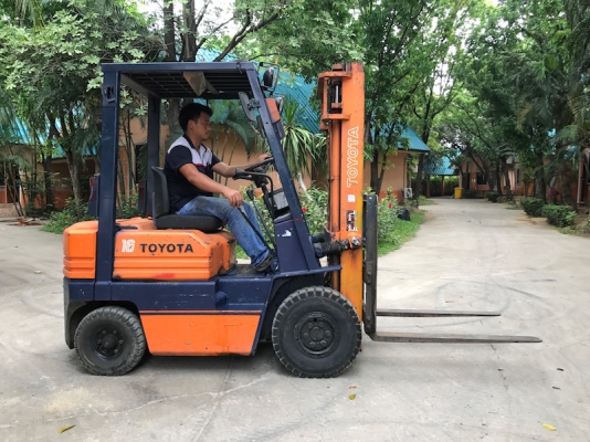 ขายFORKLIFT TOTOTA รุ่น5FD18(1.8ตัน)(ดีเซล) สวยเดิมจากญี่ปุ่น ยังไม่เคยใช้ในไทย 155,000เท่านั้น!!