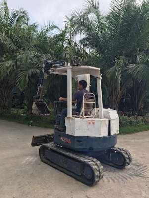 ขายKOMATSU PC28 uu (pc30)(ลายหัวแย๊ก)คอนโทลดี ปั้มแรง แน่นๆ สวยเดิมจากญี่ปุ่น100\% ทำงานสมบูรณ์ทุกระบบ รับรองไม่ผิดหวัง 185,000 เท่านั้น!!