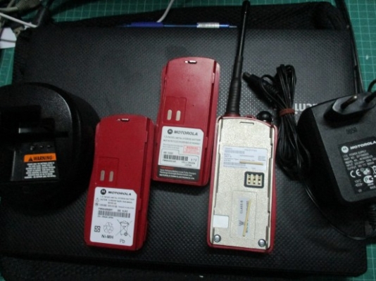 วิทยุสื่อสารเครื่องแดง icom