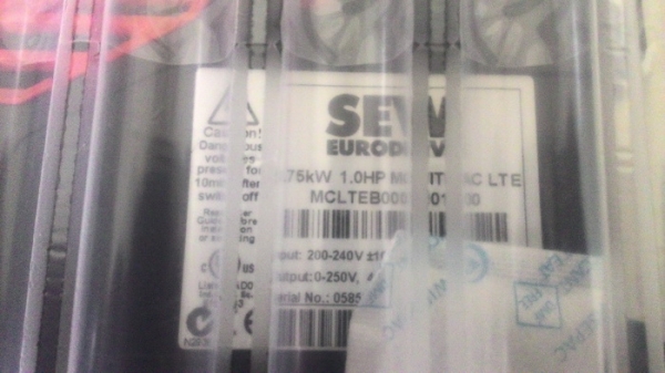 ขาย INVERTER ยี่ห้อ SEW 0.75 KW, 1 HP รุ่น Movitrac LT ใช้ไฟบ้าน 220 V ของใหม่