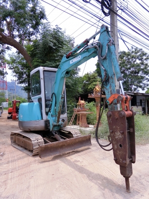 KOBELCO SK-30sr ขนาดPC-30 <มีVDOให้ชม>รถเก่านอกมีเอกสารอินวอย☎️ติดต่อ 085-5632278 (ราคาต่อรองได้)