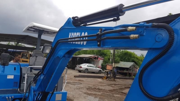 ขายรถขุดสงยๆsk027