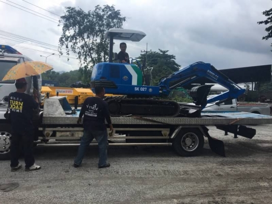 ขายรถขุดสงยๆsk027