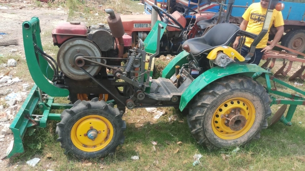 รถไถนั่งขับ ไทยทำ  ใบดัน ผาน  ครบ 50,000 เท่านั้น