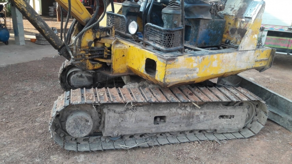 ขายแบคโคเล็กkomatsu pc30
