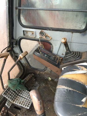 Hitachi EX200-1 รถสวยพร้อมใช้ ปั้ม K3v เครื่องแน่น เอวดี