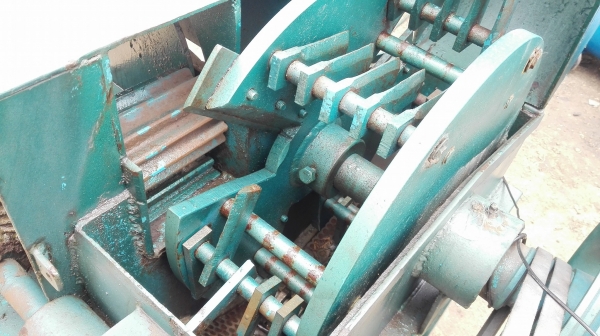 เครื่องชิพไม้ บดสับย่อย ของใหม่ 100\% ขนาด 15 HP เครื่องชิพไม้ บดสับย่อย ของใหม่ 100\% ขนาด 15 HP