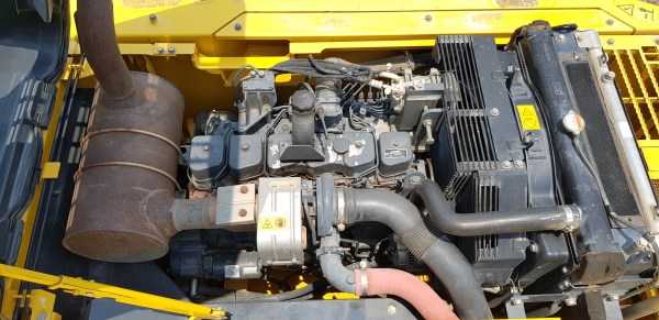 ขายรถแบ็คโฮ KOMATSU PC200-7 ใช้งาน 7 พันชั่วโมง รถสวย สภาพดี  สภาพนางฟ้า