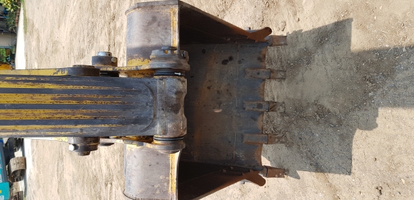 ขายรถแบ็คโฮ KOMATSU PC200-7 ใช้งาน 7 พันชั่วโมง รถสวย สภาพดี  สภาพนางฟ้า