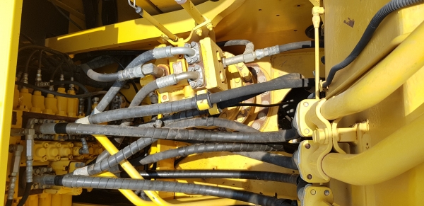 ขายรถแบ็คโฮ KOMATSU PC200-7 ใช้งาน 7 พันชั่วโมง รถสวย สภาพดี  สภาพนางฟ้า