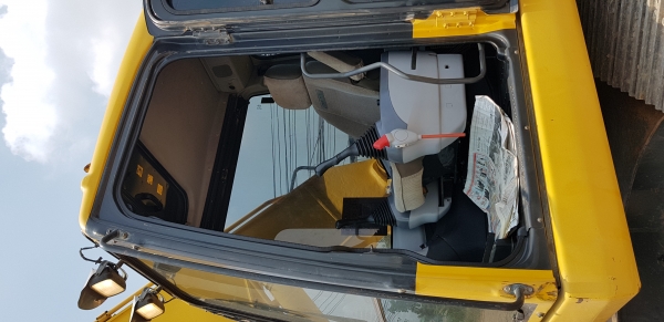 ขายรถแบ็คโฮ KOMATSU PC200-7 ใช้งาน 7 พันชั่วโมง รถสวย สภาพดี  สภาพนางฟ้า