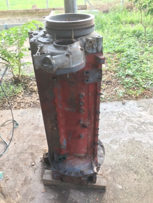 ขายเสื้อสูบพร้อมเพลาข้อเหวี่ยงของเครื่องยนต์ ด๊อยซ์ DEUTZ F6L913