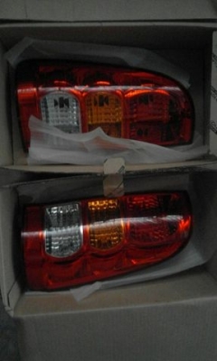 ไฟท้าย Toyota vigo