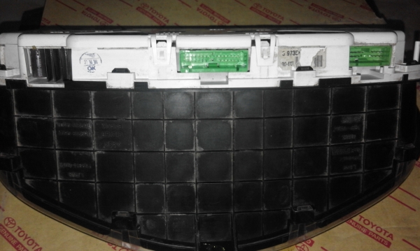 จอเรือนไม ISUZU Dmax